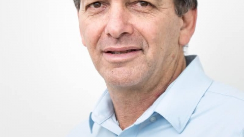 ניב ויזל.jpg