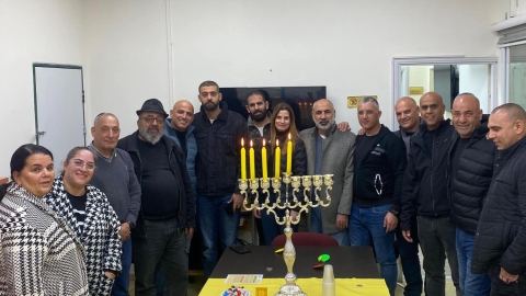 הדלקת נרות בעין רפא-עין נקובא.jpg